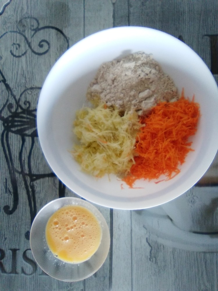 Tortitas de zanahoria y calabacín